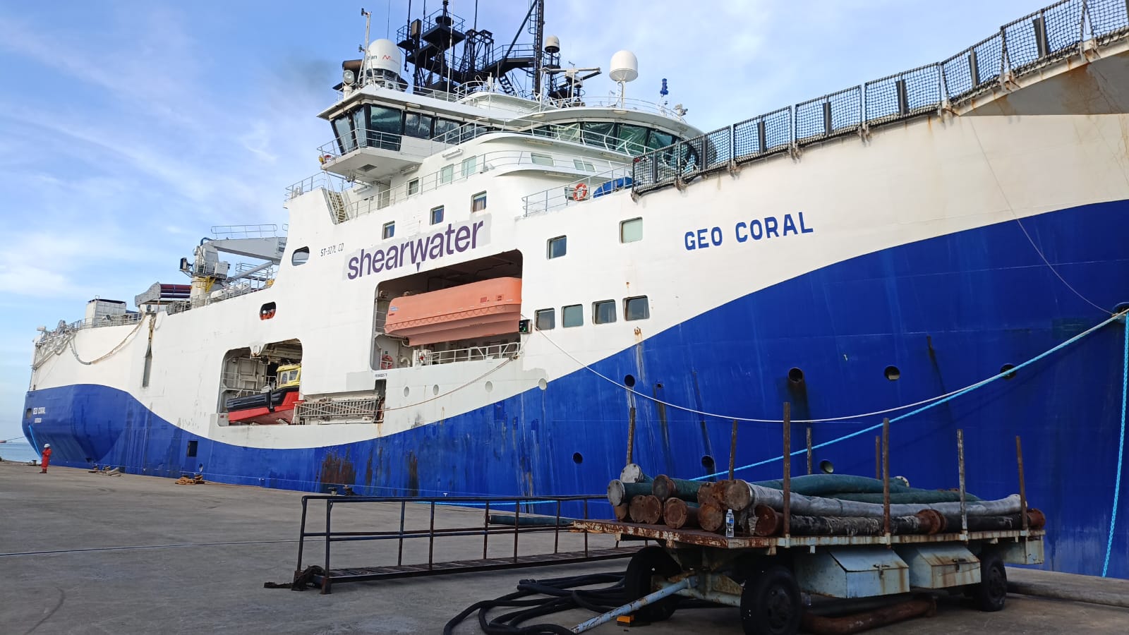 Geo coral dock Photo